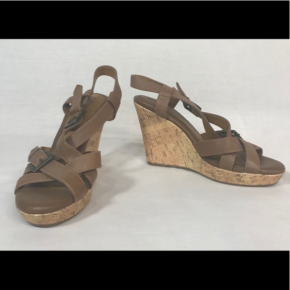 Sofft Brown tan leather wedge strappy sandals 9